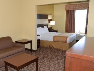 Best Western Joliet Inn & Suites Room photo